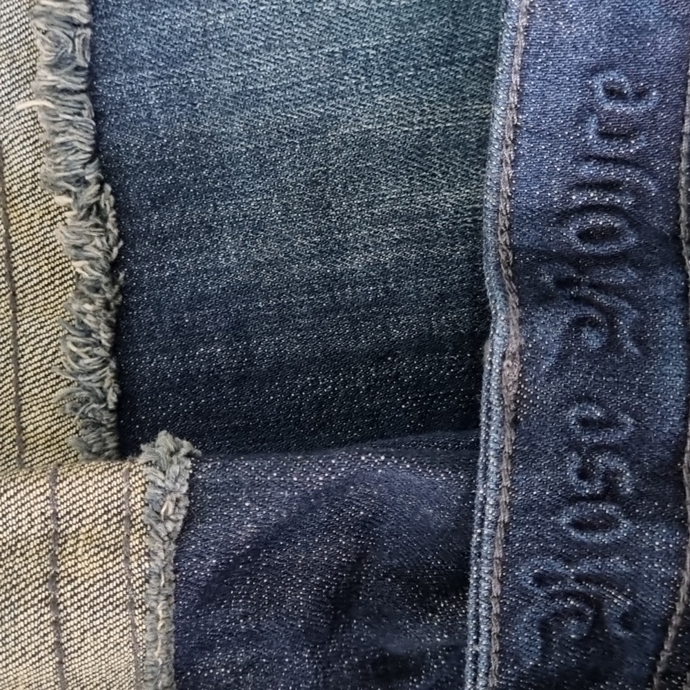 Rose Royce, dark blue denim shorts, rose button and stud details, size 27 5/6 - Picture 12 of 14